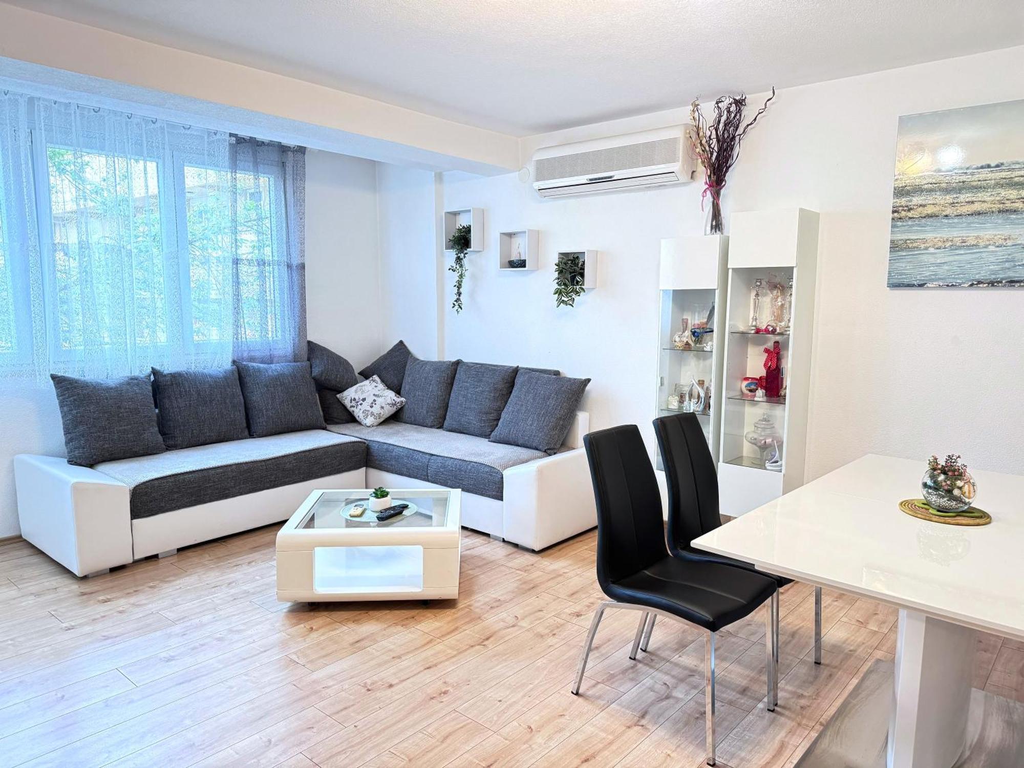 Rose, Centar Apartment