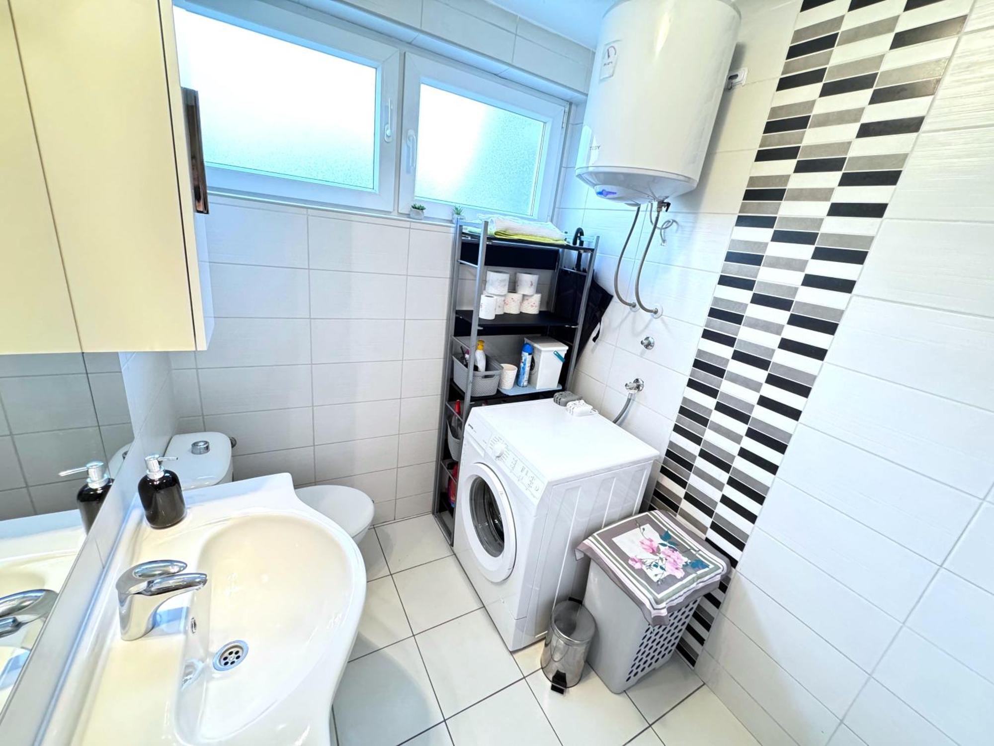Apartment Rose, Centar